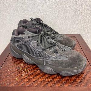Adidas UNISEX In Box Yeezy 500 Utility Black Size 9.5